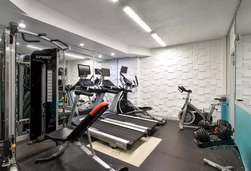 فندق Beacon South Beach