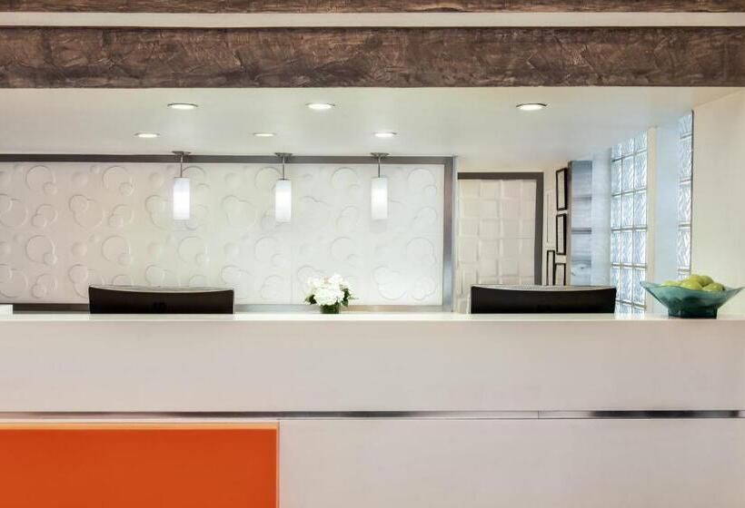 هتل Beacon South Beach