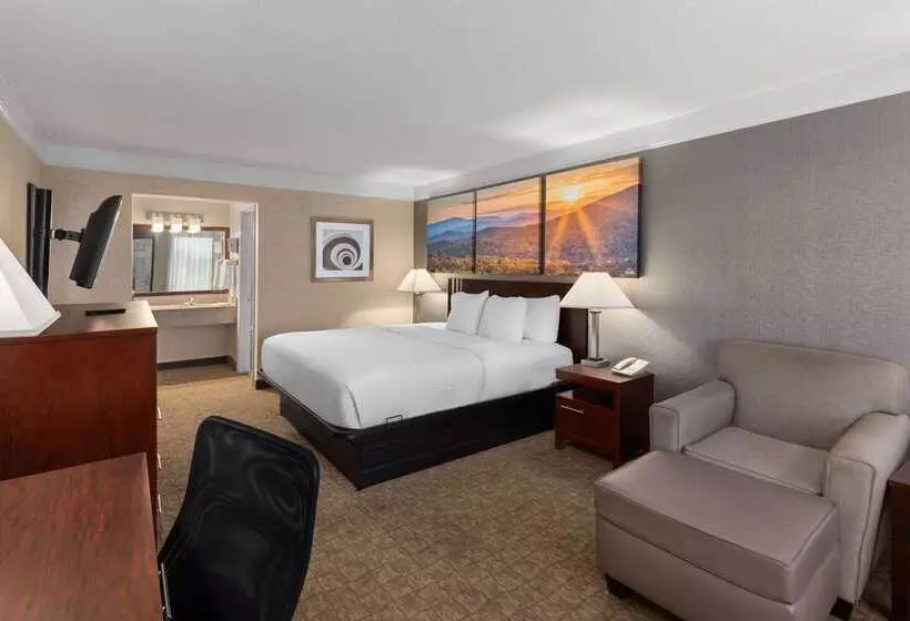 Отель Days Inn By Wyndham Columbia Kentucky