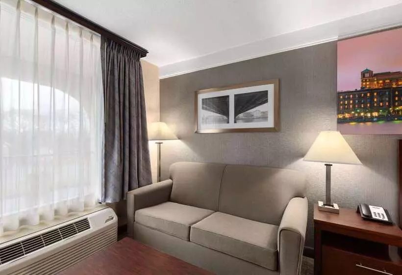 Отель Days Inn By Wyndham Columbia Kentucky