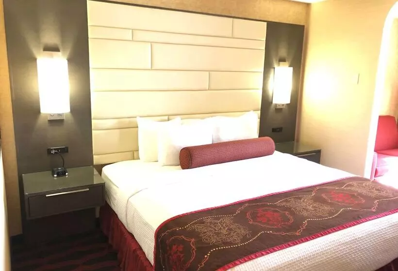 Отель Best Western Plus Abbey Inn