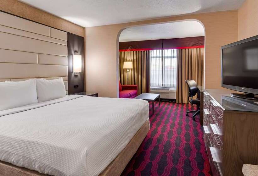 هتل Best Western Plus Abbey Inn