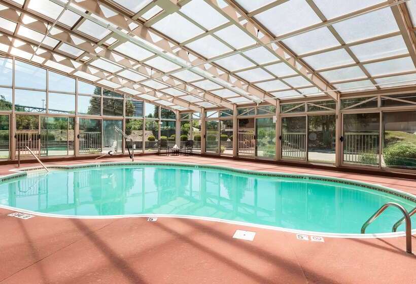 Отель Best Western Plus Peoria