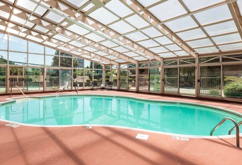 Отель Best Western Plus Peoria