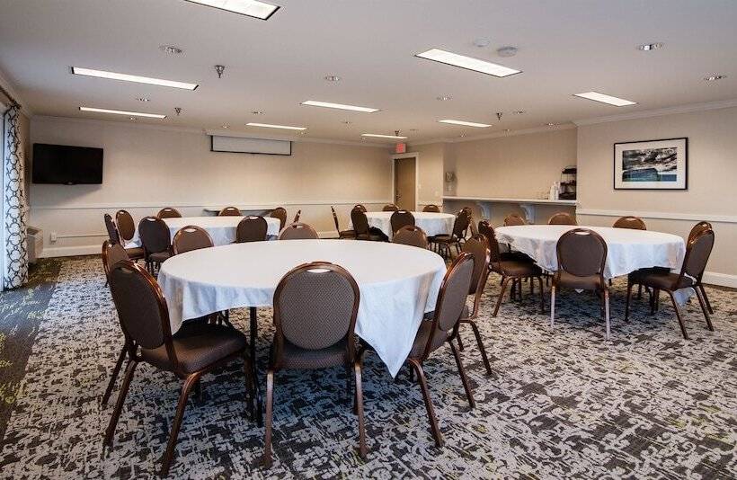 Hotel Best Western Plus University Park Inn & Suites