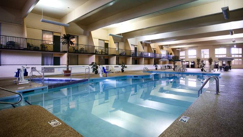 فندق Country Inn & Suites By Radisson, Fergus Falls, Mn