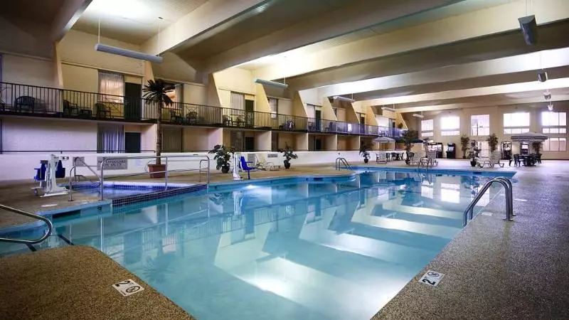 فندق Country Inn & Suites By Radisson, Fergus Falls, Mn