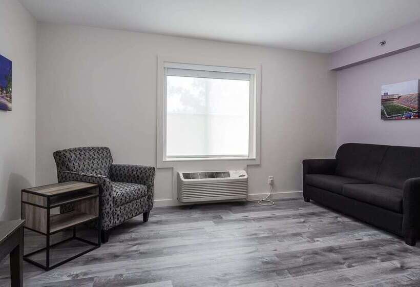 בית מלון כפרי Hom, A Trademark Collection