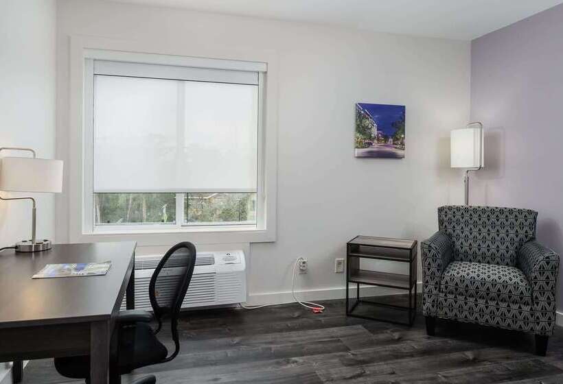 בית מלון כפרי Hom, A Trademark Collection