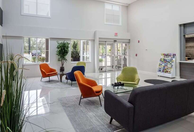 בית מלון כפרי Hom, A Trademark Collection