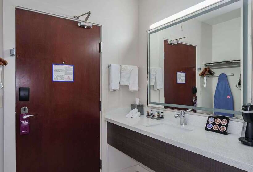 בית מלון כפרי Hom, A Trademark Collection