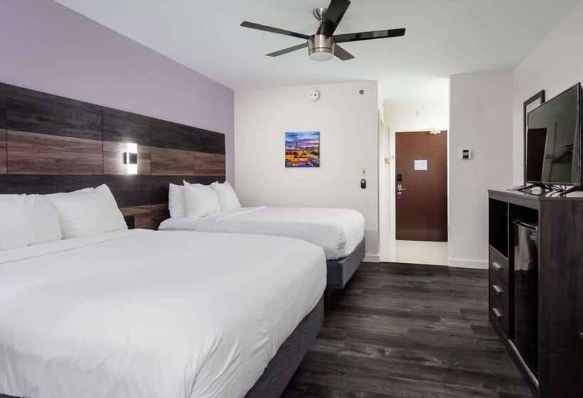 בית מלון כפרי Hom, A Trademark Collection