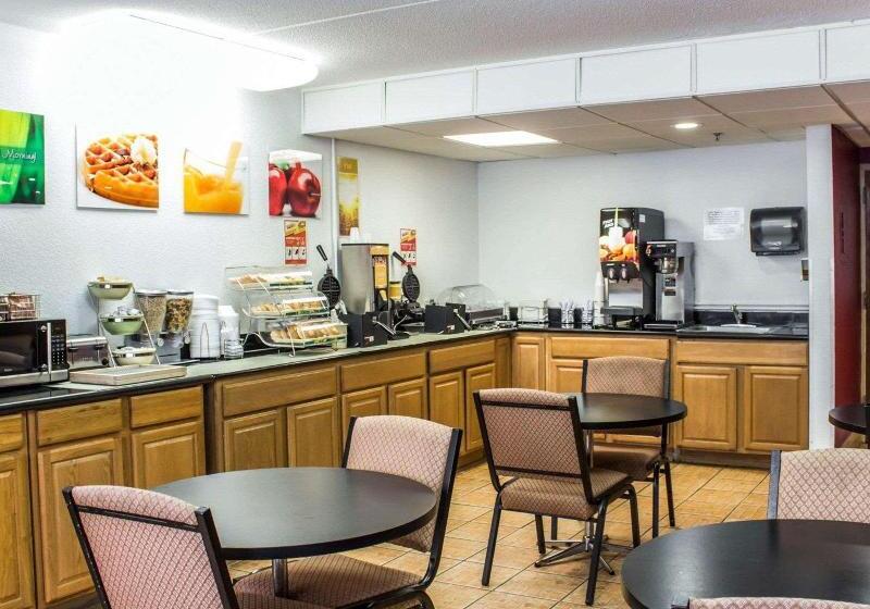 فندق Rodeway Inn & Suites