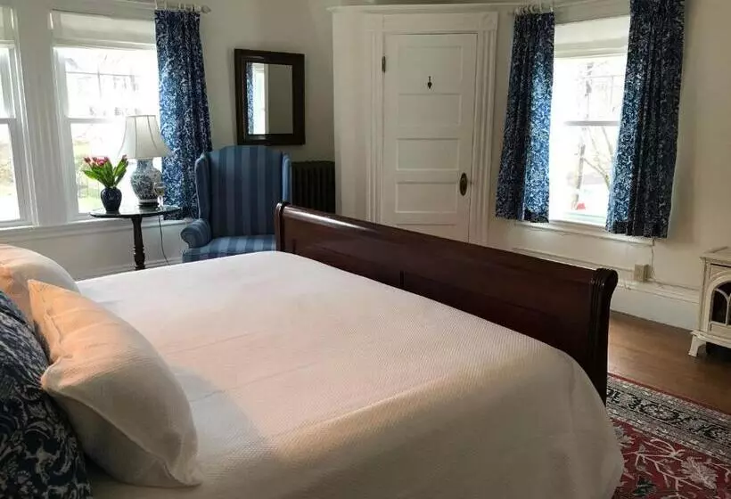 Отель The Belmont Inn