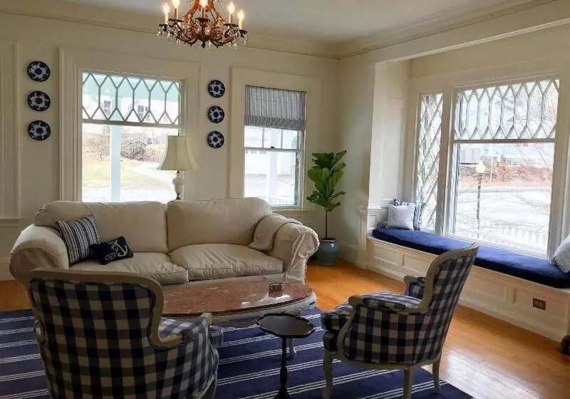 Отель The Belmont Inn