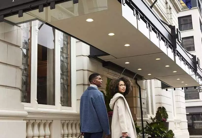 هتل The Benson Portland, Curio Collection By Hilton
