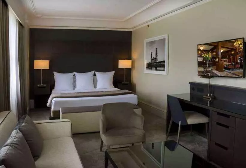 هتل The Benson Portland, Curio Collection By Hilton