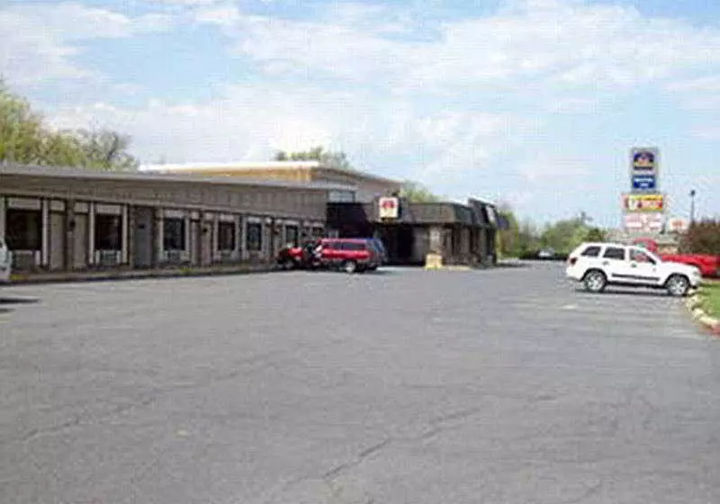 ホテル Travelodge Bedford