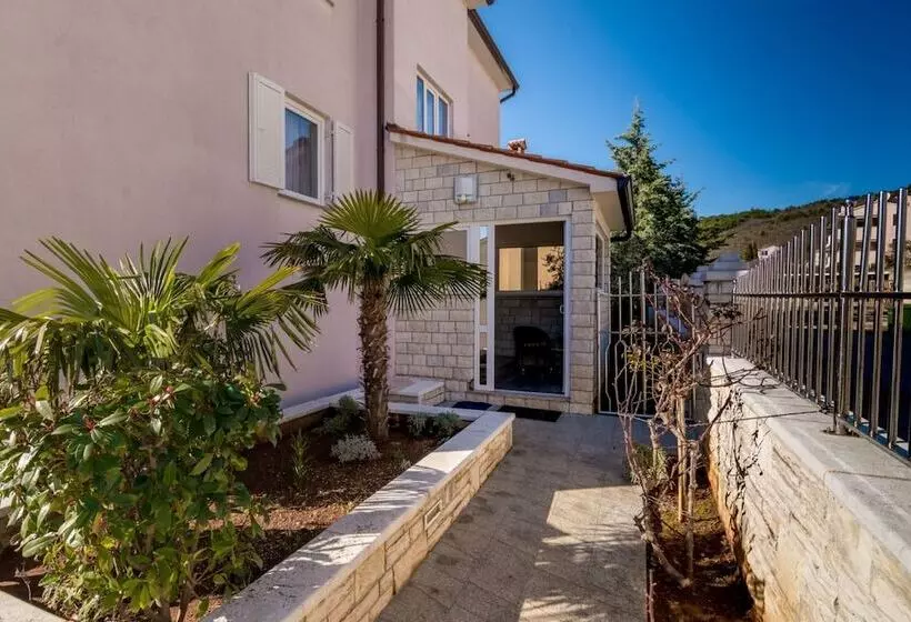 Bellistra Apartments Rabac