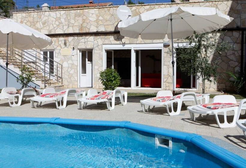 Bellistra Apartments Rabac