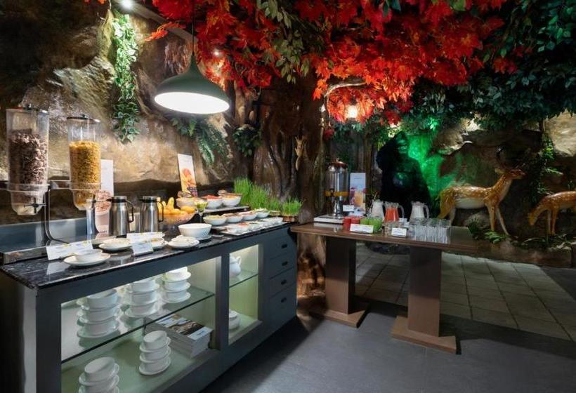 هتل Cygnett Style Tania's