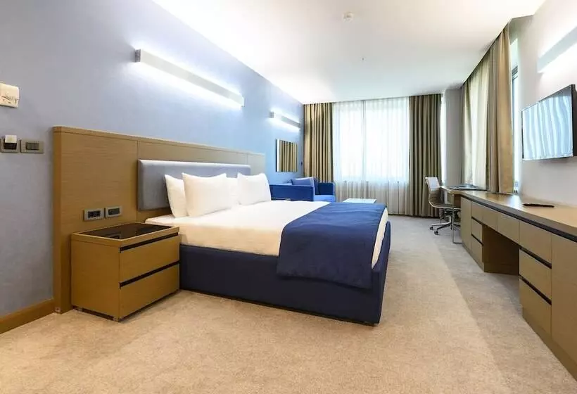 ホテル La Quinta By Wyndham Istanbul Gunesli