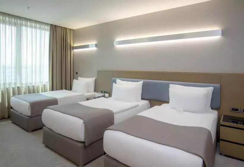 ホテル La Quinta By Wyndham Istanbul Gunesli