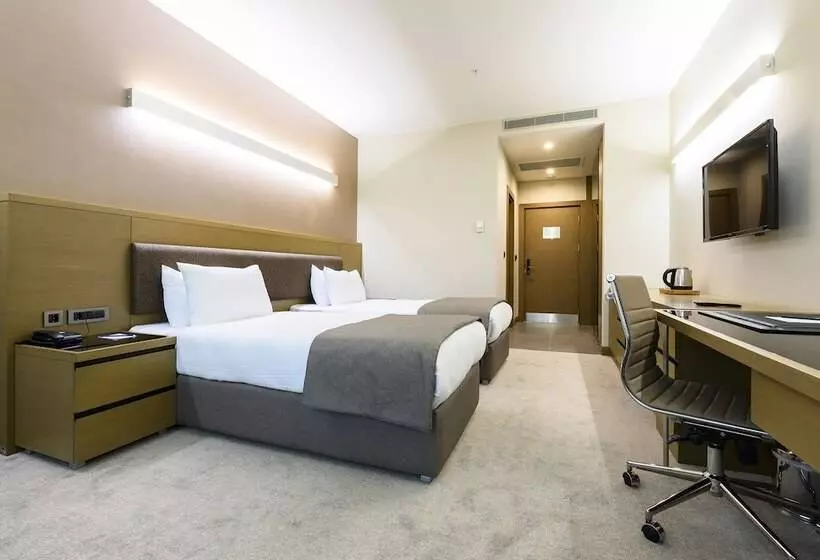 ホテル La Quinta By Wyndham Istanbul Gunesli
