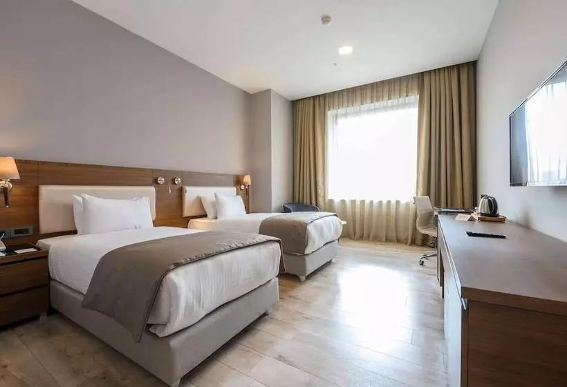 ホテル La Quinta By Wyndham Istanbul Gunesli