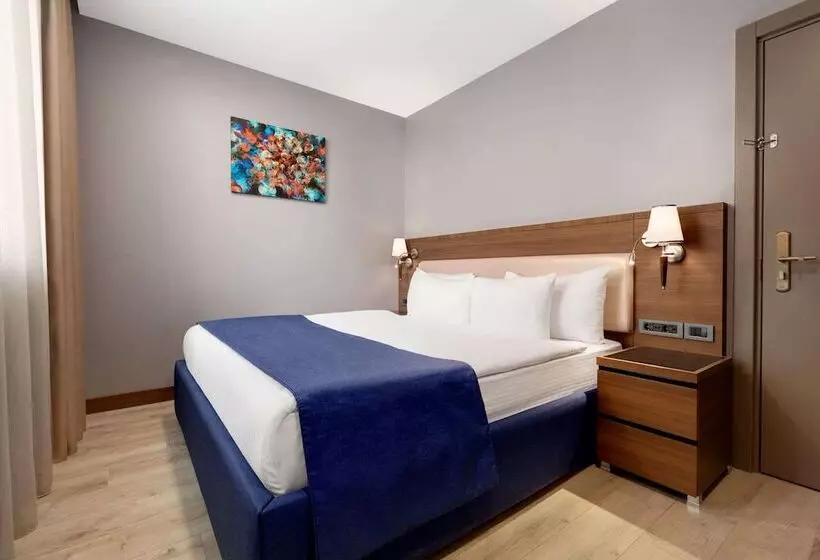 ホテル La Quinta By Wyndham Istanbul Gunesli