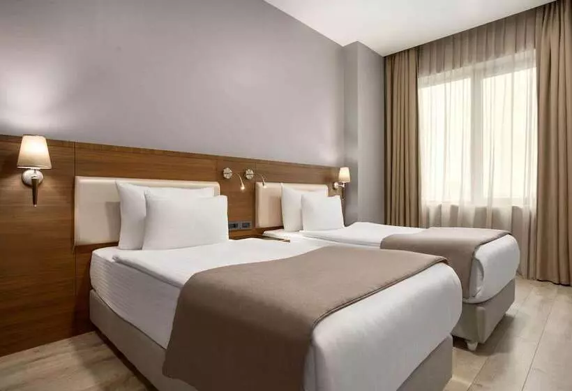 ホテル La Quinta By Wyndham Istanbul Gunesli