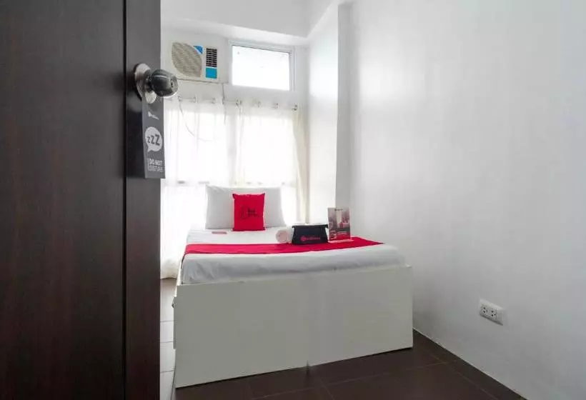 Hotelli Reddoorz Plus @ Pioneer Woodlands Mandaluyong