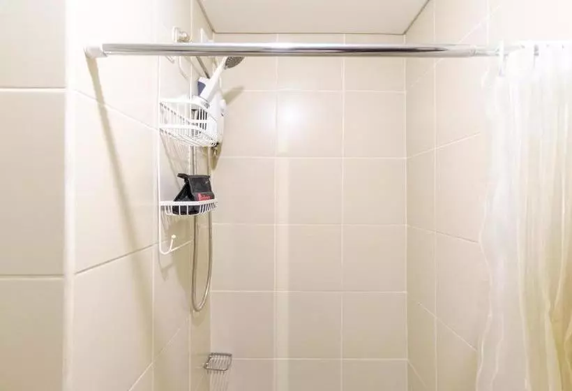 Hotelli Reddoorz Plus @ Pioneer Woodlands Mandaluyong