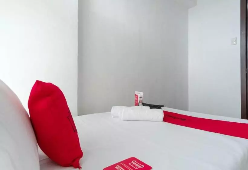 Hotelli Reddoorz Plus @ Pioneer Woodlands Mandaluyong