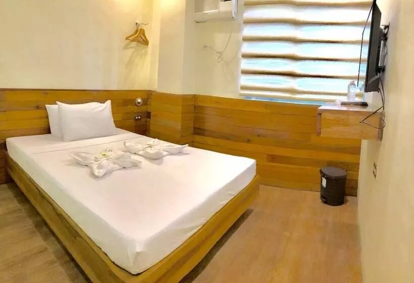 هتل Two Seasons Executive Suites