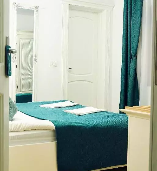 پانسیون Boutique Hotel Casa Medievala