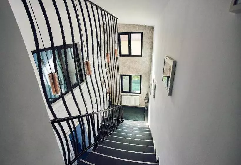 پانسیون Boutique Hotel Casa Medievala