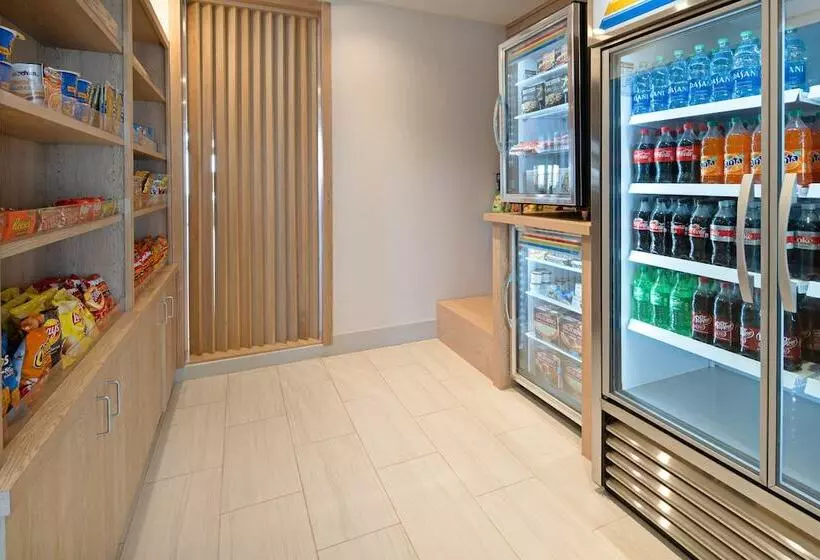 Hotelli Holiday Inn Express & Suites   Murrieta, An Ihg