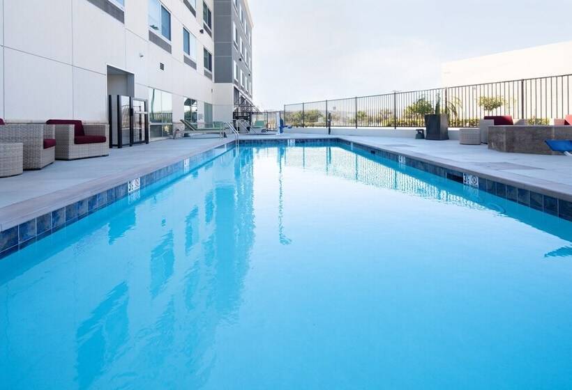 호텔 Holiday Inn Express & Suites   Murrieta, An Ihg