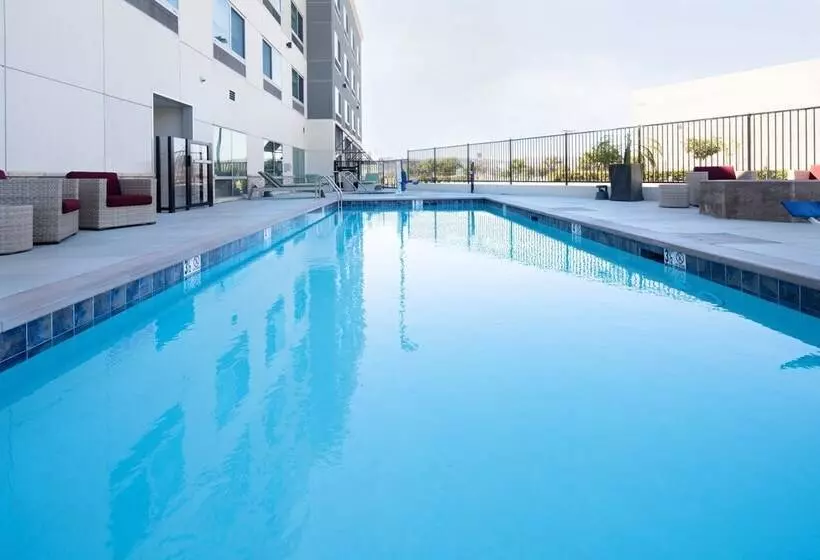 Hotelli Holiday Inn Express & Suites   Murrieta, An Ihg