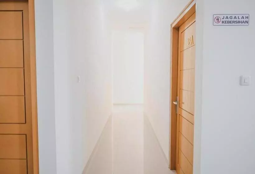 Majatalo Reddoorz Syariah Near Pahoman Stadium Lampung