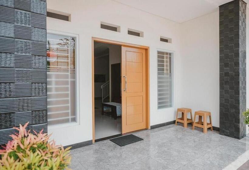 Пансион Reddoorz Syariah Near Pahoman Stadium Lampung