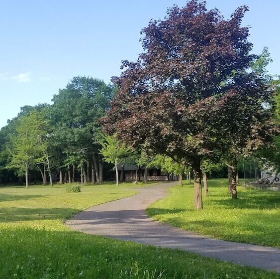 הוסטל The Old Catskill Game Farm Inn