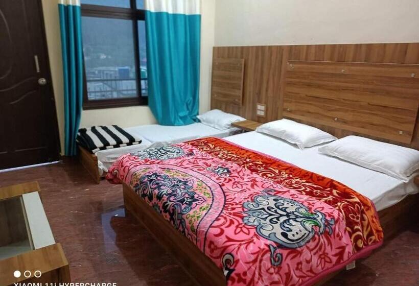 בית מלון כפרי Himalayan Inn