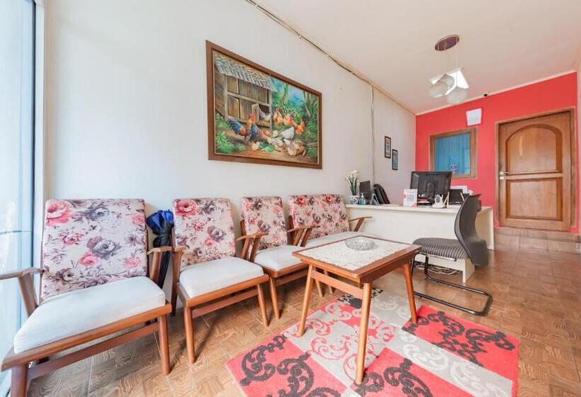 בית מלון כפרי Reddoorz Syariah At Sudirman Street Garut