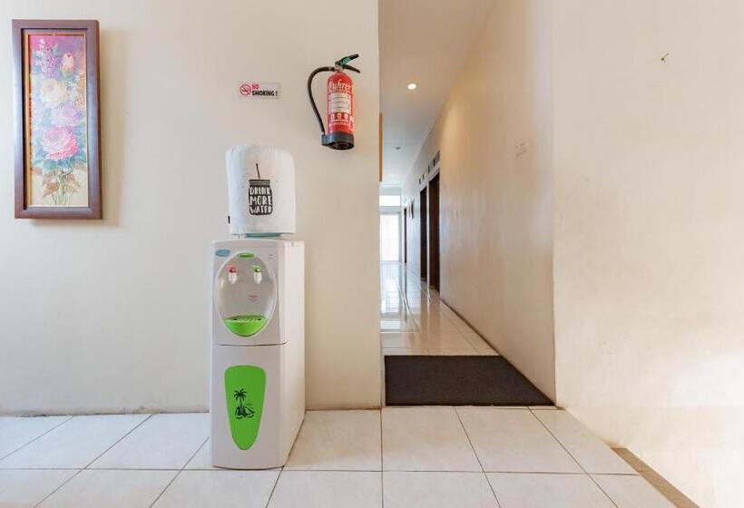 בית מלון כפרי Reddoorz Syariah At Sudirman Street Garut