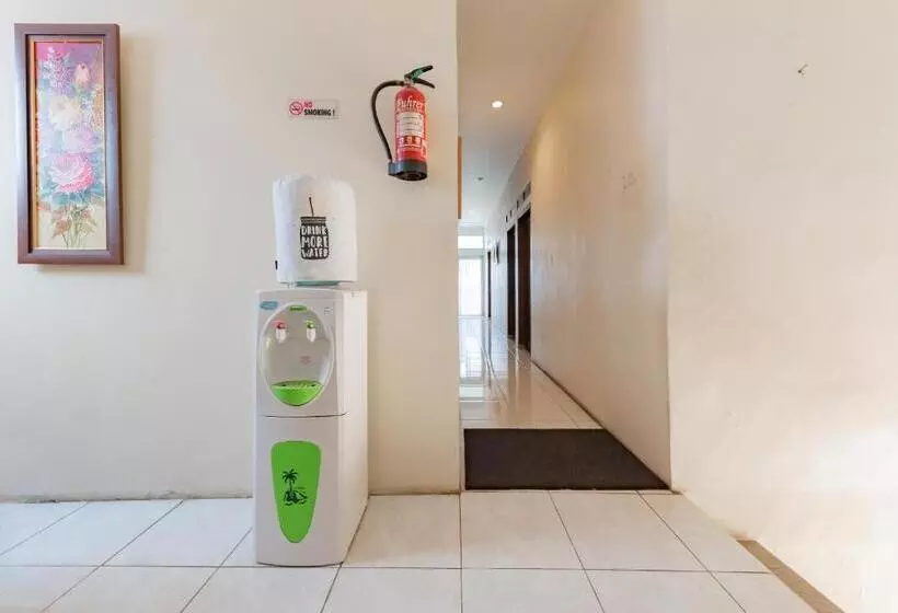 Hotelli Reddoorz Syariah At Sudirman Street Garut