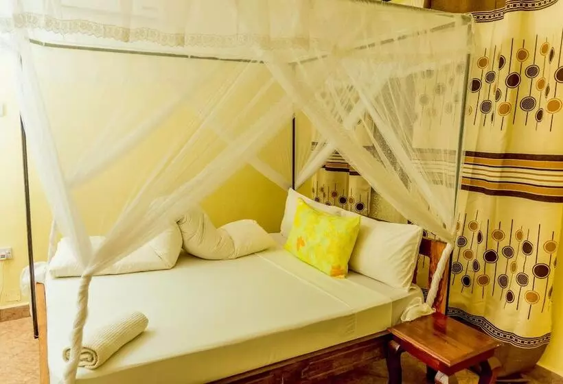 هتل Kilimanjaro Summit Lodge