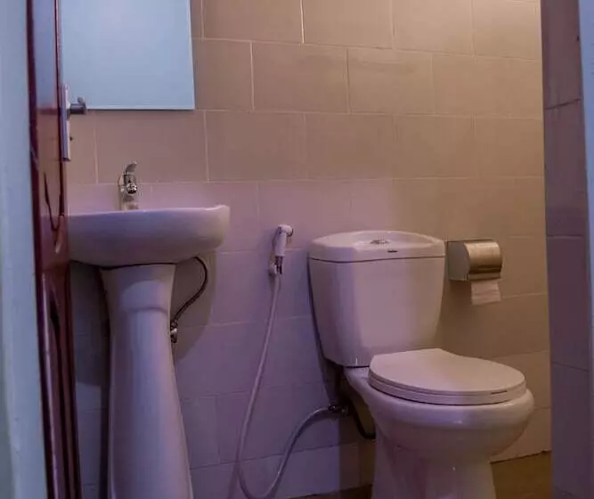 هتل Kilimanjaro Summit Lodge