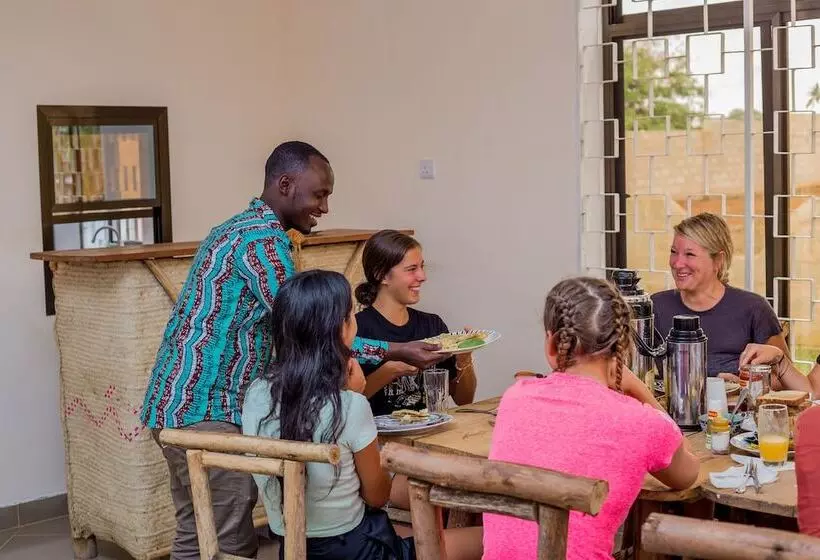 هتل Kilimanjaro Summit Lodge